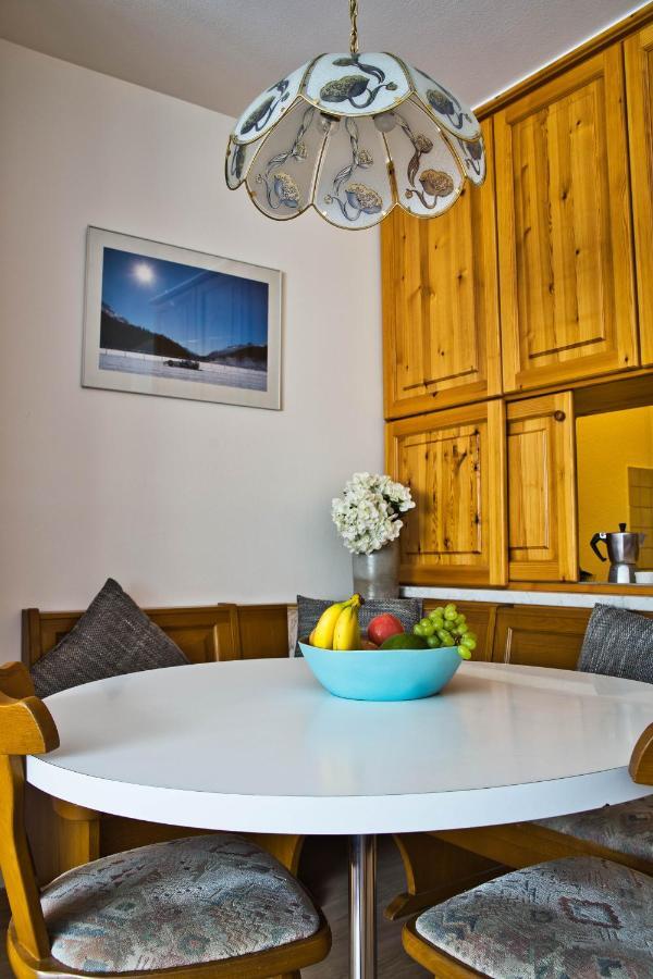 Zentrale Wohnung In St. Moritz Mit Grossem Balkon Exterior foto